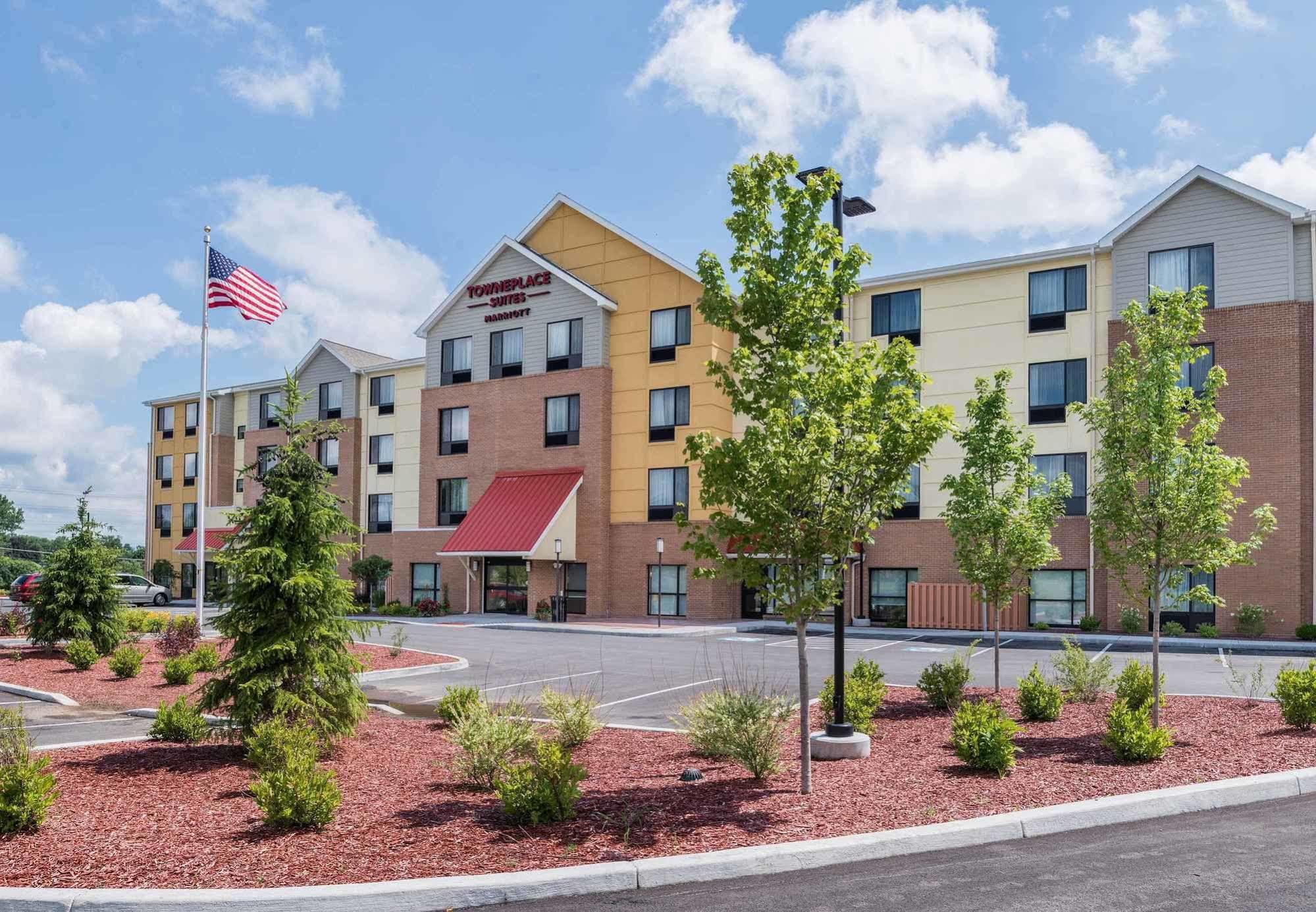 Towneplace Suites By Marriott New Hartford Exterior photo